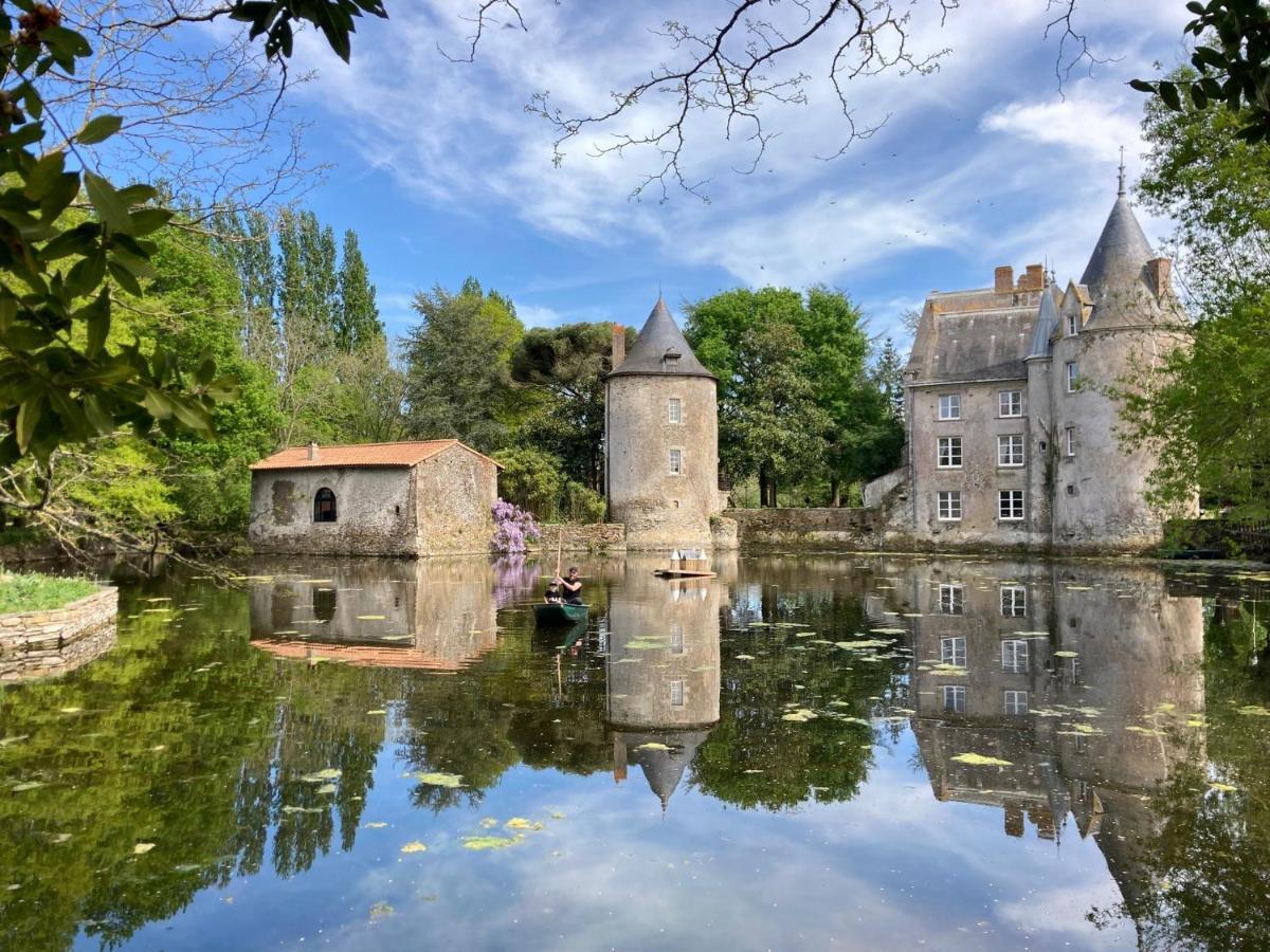 Bed and Breakfast Château de la Preuille Bed&Breakfast à Montaigu-Vendee Extérieur photo